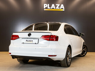 2015 Volkswagen Jetta VI Рестайлинг, белый, 980000 рублей, вид 4