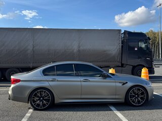 2018 BMW M5 Competition VI (F90), серебристый, 8300000 рублей, вид 3