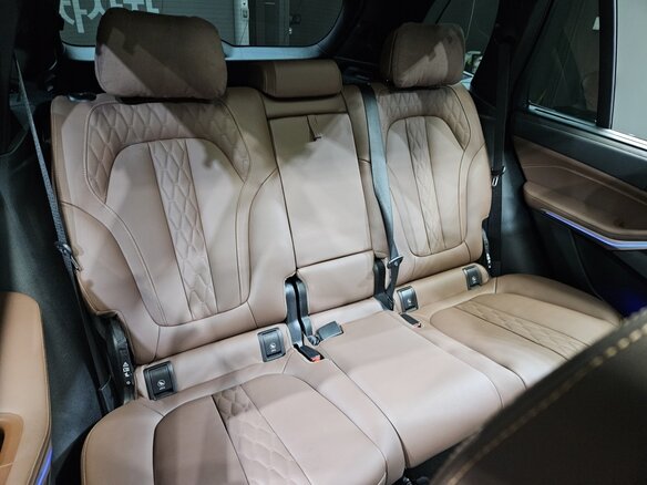 2024 BMW X5 30d IV (G05/G18) Рестайлинг, белый - вид 10