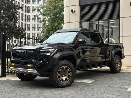 Toyota Tacoma IV