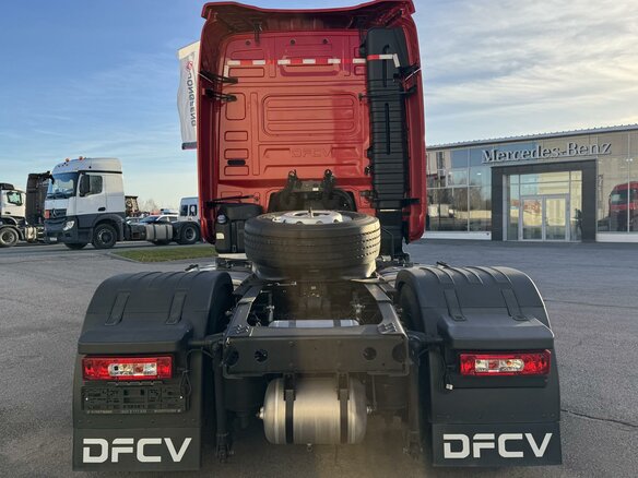 2024 Dongfeng GX, красный, 9000000 рублей - вид 4