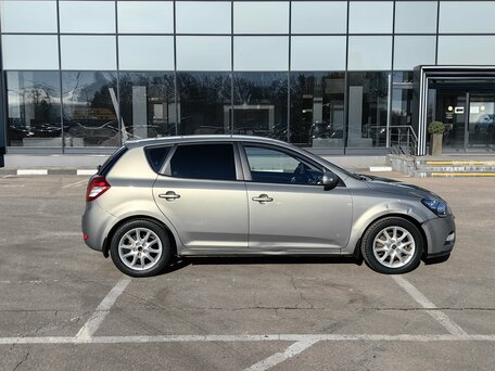 2010 Kia Ceed I Рестайлинг, серебристый, 620000 рублей, вид 5