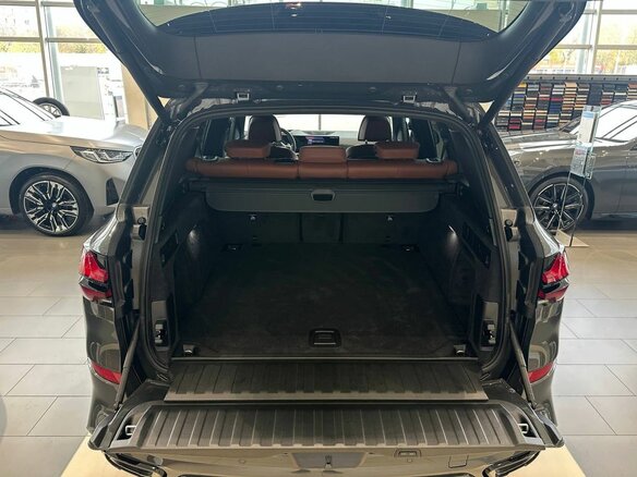 2026 BMW X5 30d IV (G05/G18) Рестайлинг, серый, 16100000 рублей - вид 18