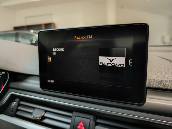 2018 Audi A4 V (B9), чёрный - вид 21
