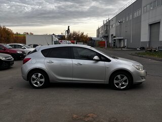 2011 Opel Astra J, серебристый, 570000 рублей, вид 4