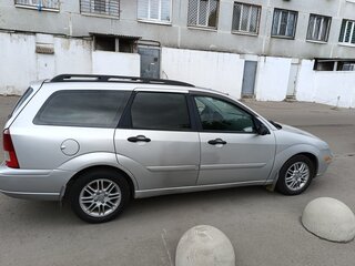 2004 Ford Focus I Рестайлинг (North America), серебристый, 400000 рублей, вид 2