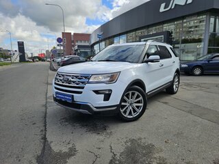 2018 Ford Explorer V Рестайлинг 2, белый, 2649000 рублей, вид 1