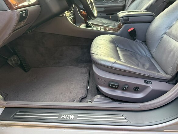 1994 BMW 7 серии 740i III (E38), серый, 6000000 рублей - вид 10