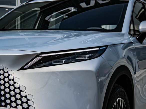 2026 Omoda C7, серебристый, 2909610 рублей - вид 9