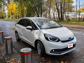 2022 Honda Fit IV Рестайлинг, белый, 1490000 рублей, вид 4