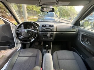2012 Skoda Fabia II Рестайлинг, белый, 600000 рублей, вид 5