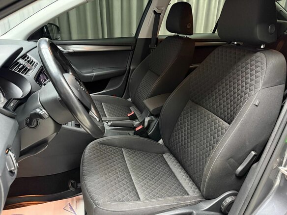 2017 Skoda Octavia III (A7) Рестайлинг, серый, 1799000 рублей - вид 25