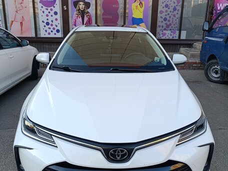 2021 Toyota Corolla XII (E210), белый, 1780000 рублей, вид 3