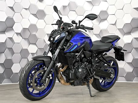 2023 Yamaha MT-07 (FZ-07), синий, 899000 рублей, вид 2