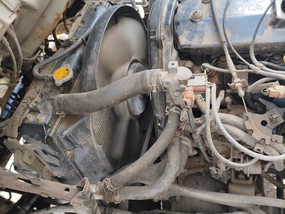 2004 Toyota Dyna, белый, 2100000 рублей - вид 7