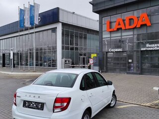 2026 Lada (ВАЗ) Granta I Рестайлинг, белый, 1101000 рублей, вид 4