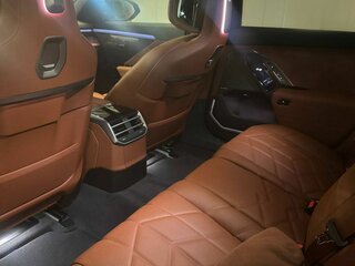 2026 BMW 7 серии 740 xDrive VII (G70) Рестайлинг, зелёный, 24139500 рублей, вид 5