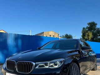 2017 BMW 7 серии Long 730Ld xDrive VI (G11/G12), чёрный, 3250000 рублей, вид 3