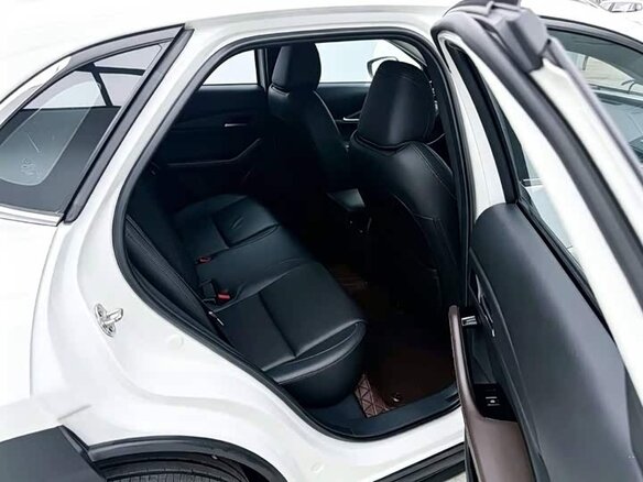 2022 Mazda CX-30 I, белый, 2089000 рублей - вид 9