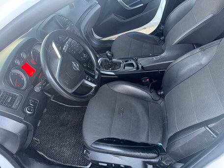 2011 Opel Insignia I, белый, 615000 рублей, вид 3