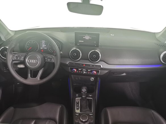 2023 Audi Q2 L 35 TFSI I Рестайлинг, красный, 1700000 рублей - вид 6