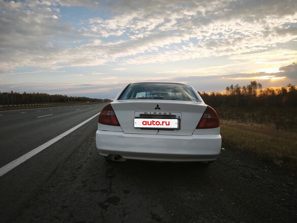 2000 Mitsubishi Mirage V, белый, 280000 рублей - вид 3