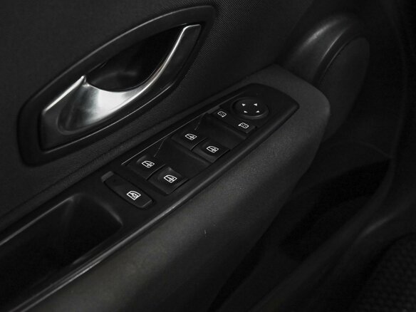 2011 Renault Fluence I, красный - вид 15