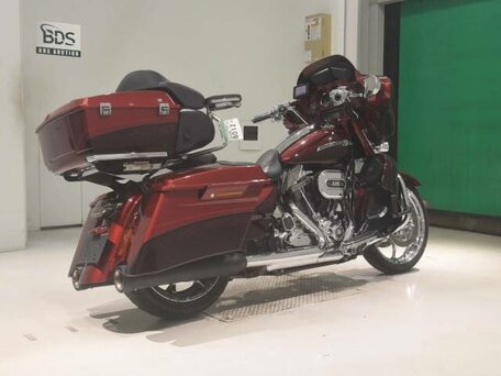 2012 Harley-Davidson CVO Street Glide Limited, пурпурный, 1500000 рублей, вид 4