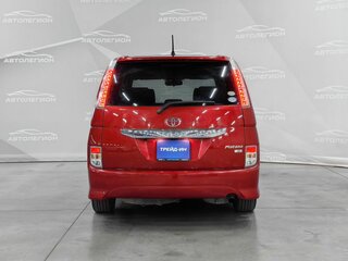 2011 Toyota ISis I Рестайлинг, красный, 1335000 рублей, вид 4
