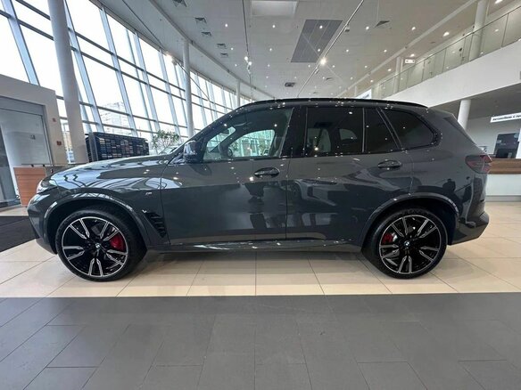 2026 BMW X5 30d IV (G05/G18) Рестайлинг, серый, 16100000 рублей - вид 5