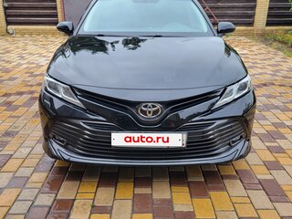 2020 Toyota Camry VIII (XV70), чёрный, 2550000 рублей, вид 2