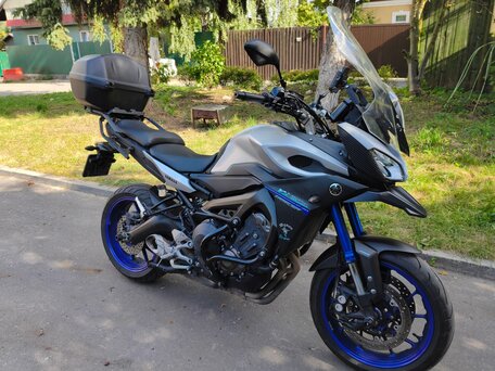 2016 Yamaha MT-09 Tracer (FJ-09), серый, 780000 рублей, вид 2