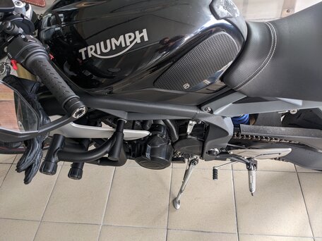 2016 Triumph Street Triple, чёрный, 600000 рублей, вид 4