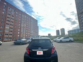 2013 Toyota Vitz III (XP130), чёрный, 665000 рублей, вид 1