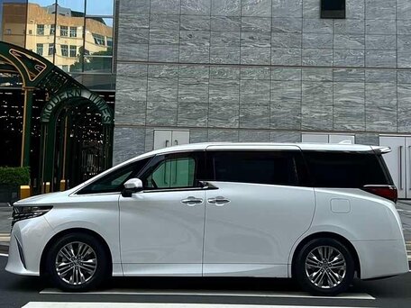 Toyota Alphard IV