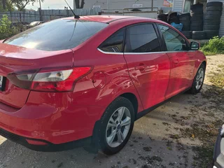 2012 Ford Focus III, красный, 599000 рублей, вид 4