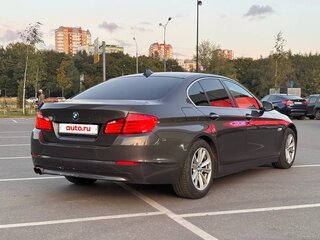 2013 BMW 5 серии 520i VI (F10/F11/F07), коричневый, 1580000 рублей, вид 3