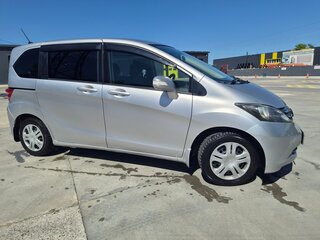 2010 Honda Freed Spike I Рестайлинг, серый, 650000 рублей, вид 3