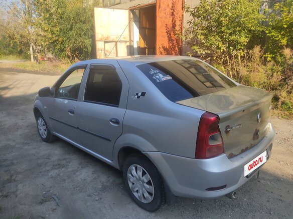 2012 Renault Logan I Рестайлинг, серый, 240000 рублей - вид 1