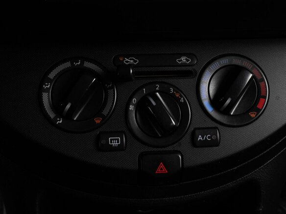 2011 Nissan Note I Рестайлинг, синий - вид 13