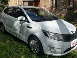 2013 Kia Rio 5-speed III, белый, 545000 рублей, вид 1