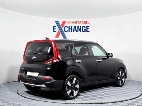 2019 Kia Soul III, чёрный, 1600000 рублей, вид 4