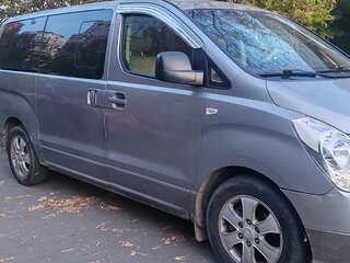 2011 Hyundai Grand Starex I, серый, 900000 рублей, вид 3
