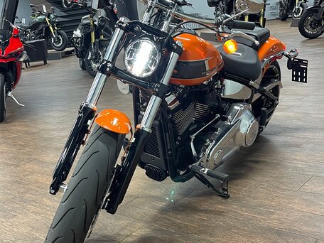 2023 Harley-Davidson Breakout, оранжевый, 2190000 рублей, вид 4