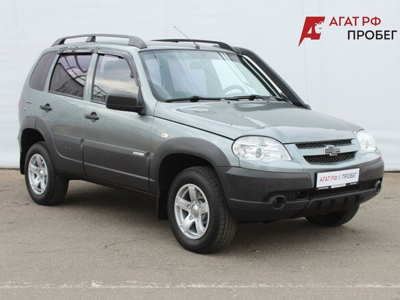 2015 Chevrolet Niva I Рестайлинг, серый, 620000 рублей - вид 2