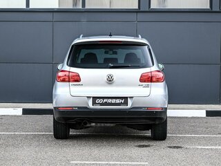 2013 Volkswagen Tiguan I Рестайлинг, серебристый, 1284000 рублей, вид 4