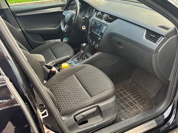 2017 Skoda Octavia III (A7) Рестайлинг, чёрный, 1480000 рублей - вид 8