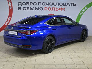 2022 Lexus ES 250 VII Рестайлинг, синий, 4800000 рублей, вид 4