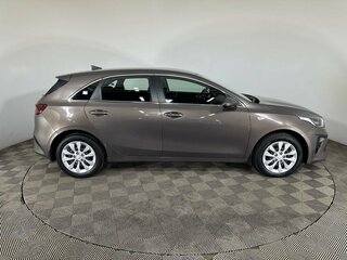 2018 Kia Ceed III, коричневый, 1890000 рублей, вид 4