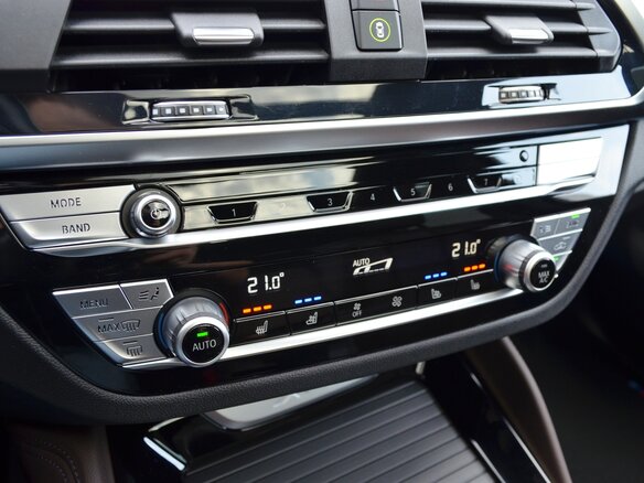 2021 BMW X4 20i II (G02), чёрный, 4850000 рублей - вид 17